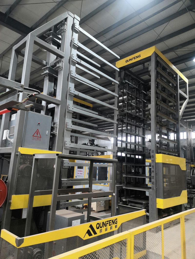 the curing stacker of the construction waste block production line in Jiangsu der Härtungsstapler der Produktionslinie für Bauschuttblöcke in Jiangsu