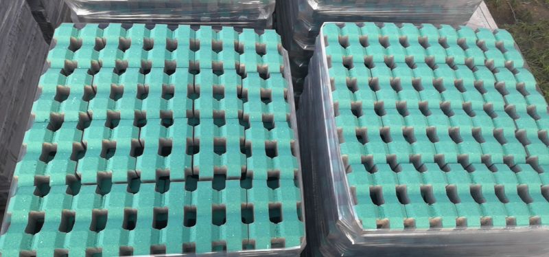 the high-quality permeable blocks from the construction waste block production line in Jiangsu die hochwertigen durchlässigen Blöcke aus der Produktionslinie für Bauschuttblöcke in Jiangsu