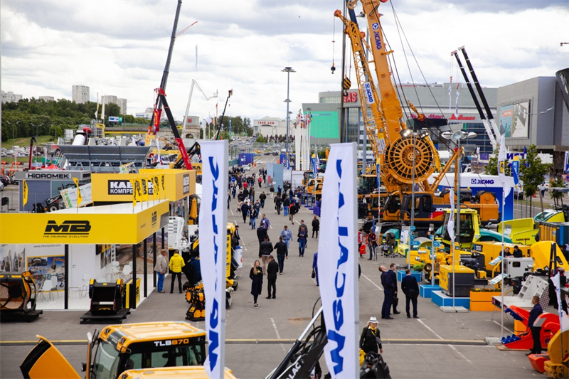 Qunfeng tritt auf der Bauma Russia auf: Werden Sie mit innovativer Technologie und hochwertigem Service zur ersten Wahl der Kunden