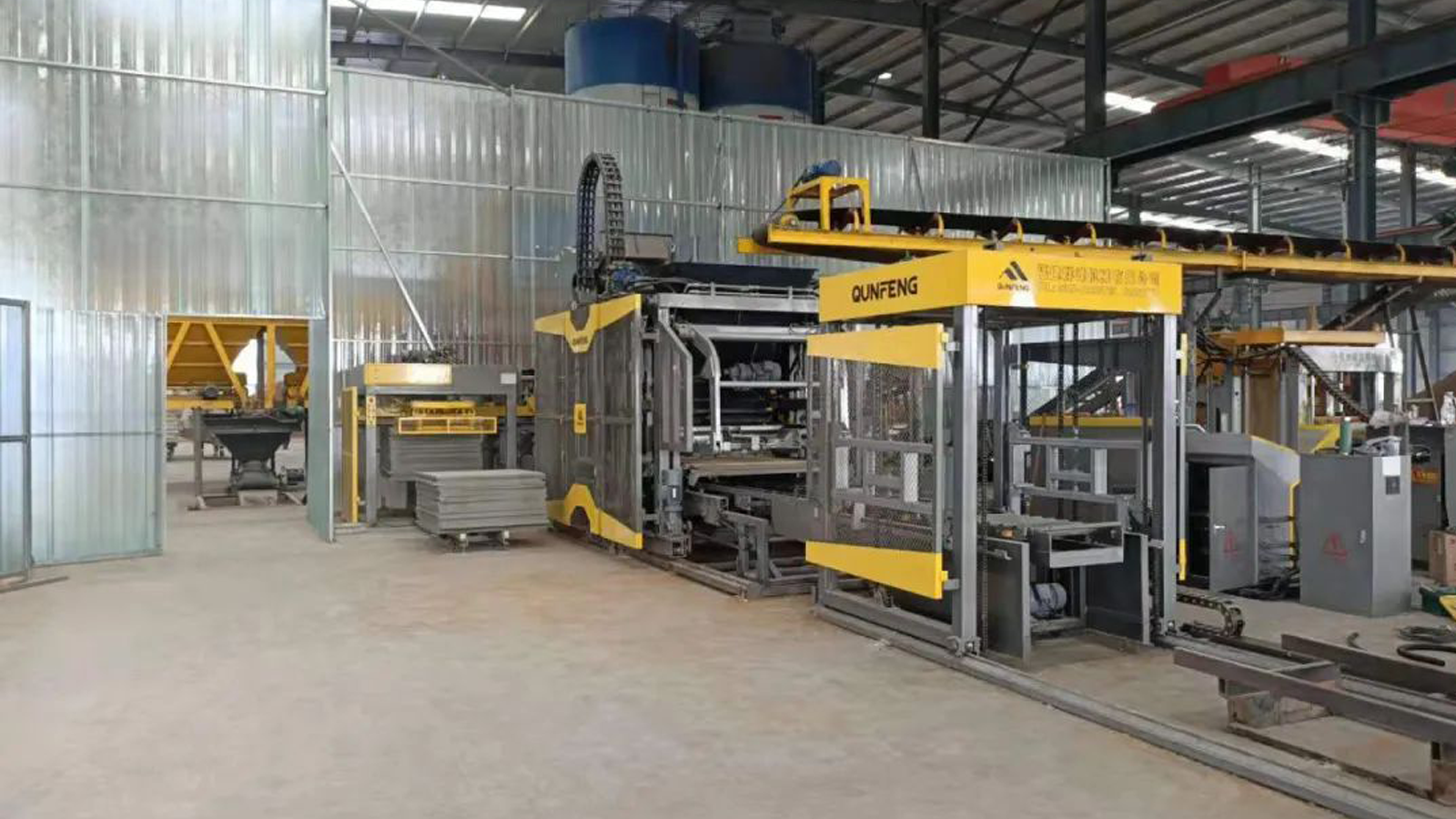 Vollautomatische Blockproduktionslinie für hochfeste Betonprodukte und Terrazzo-Bodenfliesen in Anhui