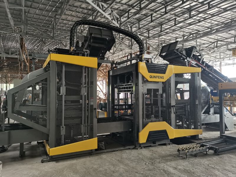 die intelligente Blockmaschine QS1300