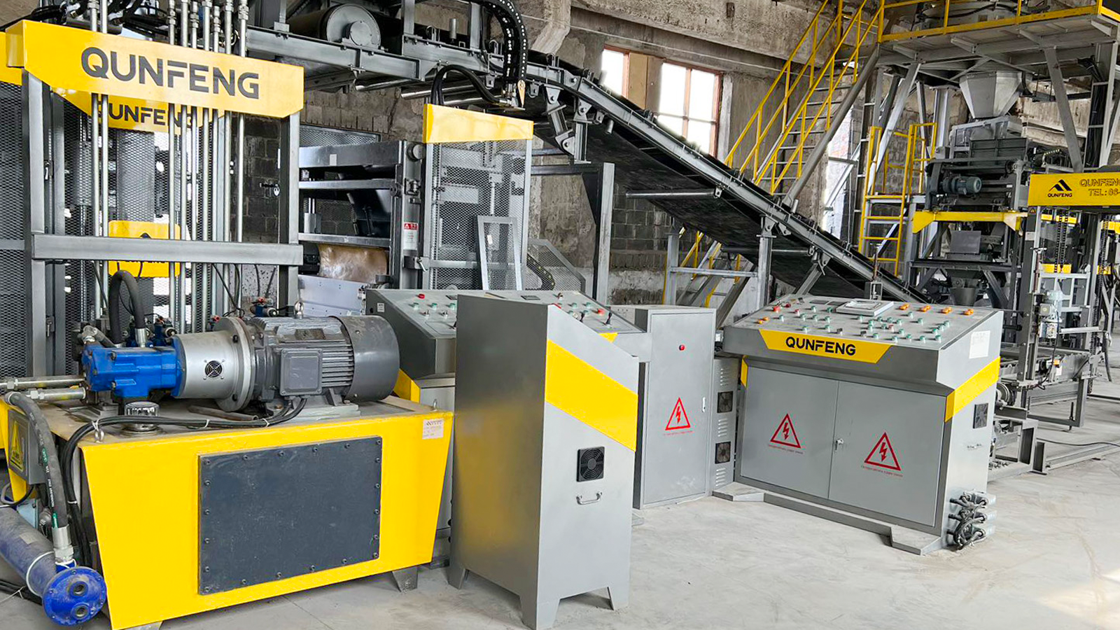 Die automatische Blockproduktionslinie QS1300 in Ussurijsk