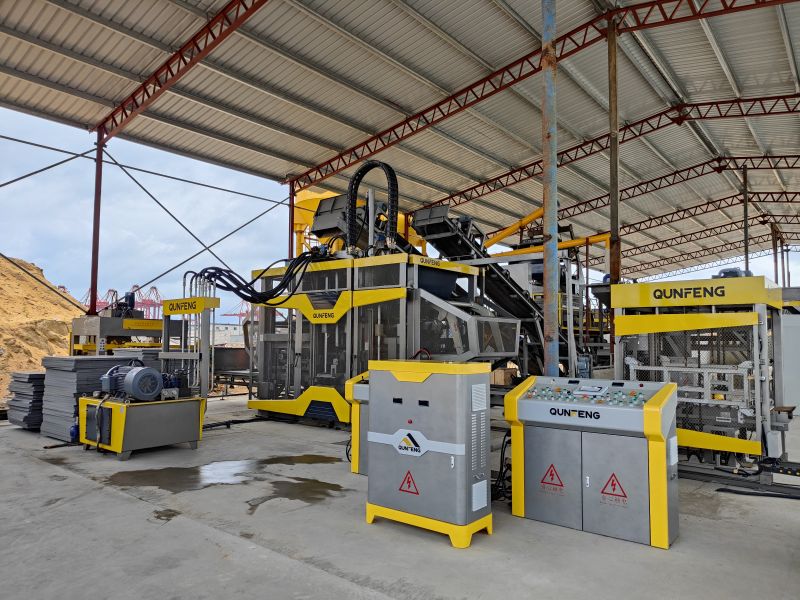 die automatische Blockproduktionslinie QS1300 in Sri Lanka