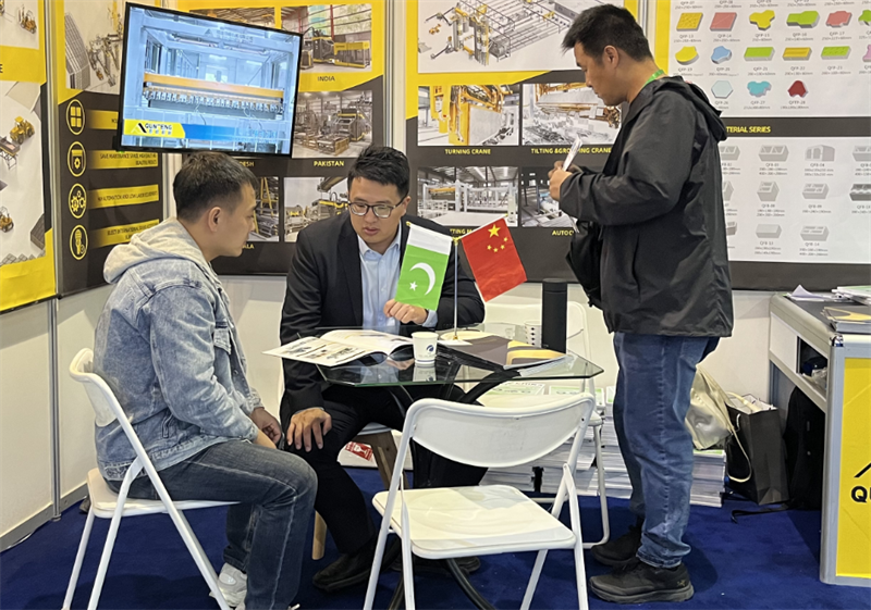 Vertreter chinesischer Staatsunternehmen verhandeln über Zusammenarbeit mit Qunfeng