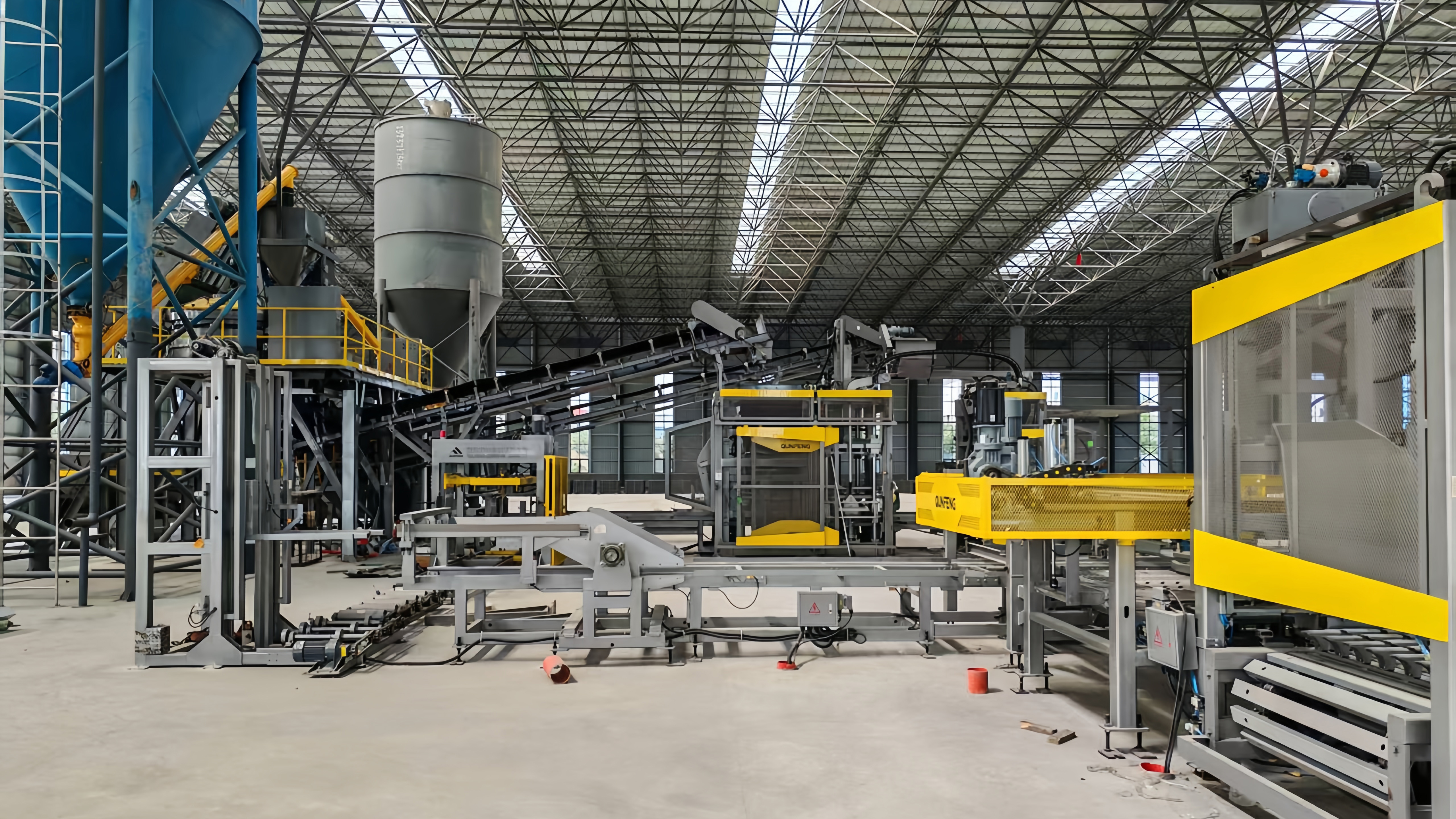Vollautomatische Produktionslinie von Qunfeng in Henan gelandet: Maßgeschneiderte intelligente Fertigungslösungen zur Förderung der Modernisierung der regionalen Infrastruktur