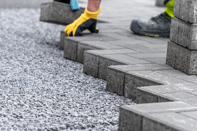 Maschine zur Herstellung von Pflastersteinen