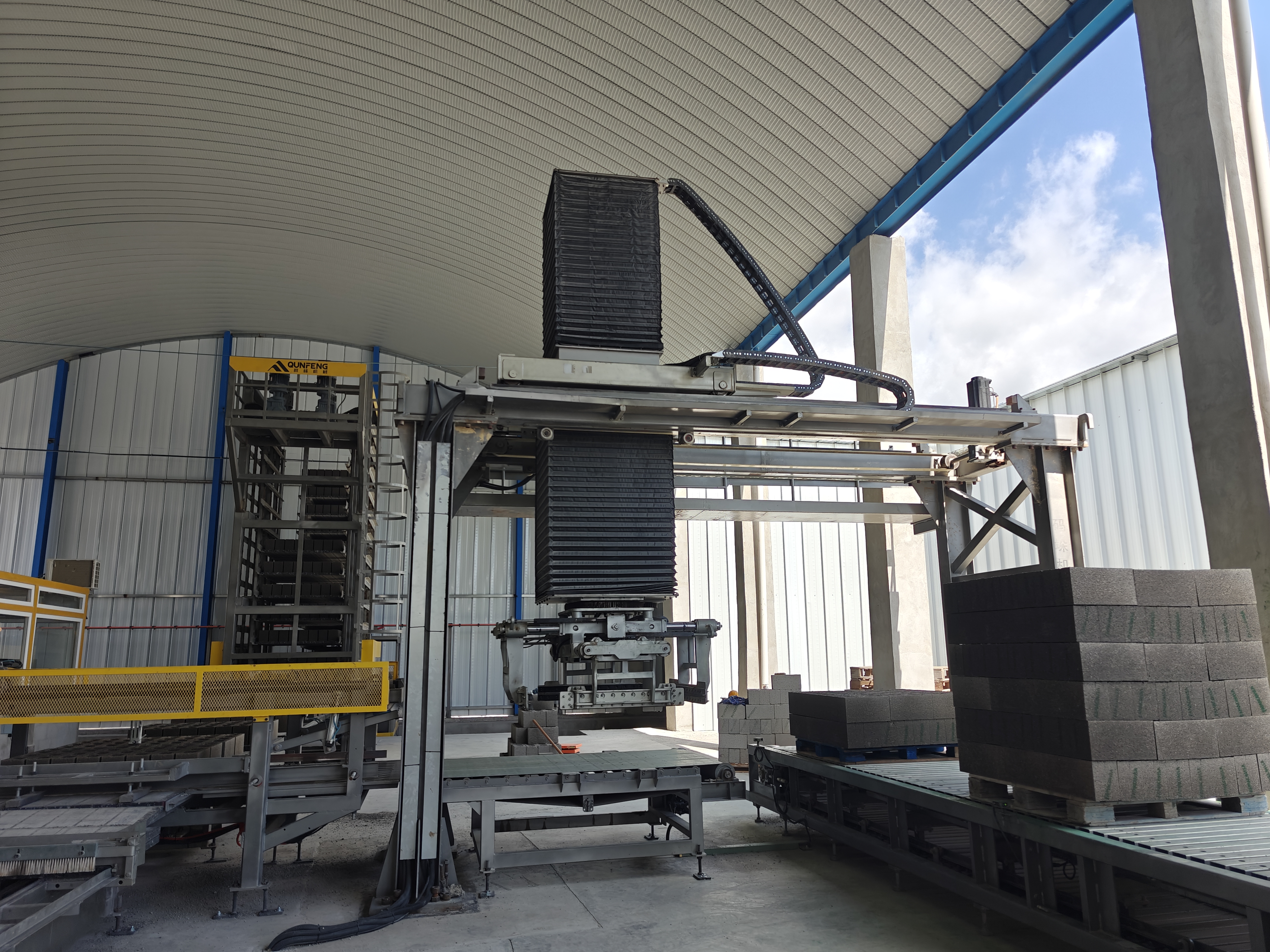 Hochwertiges Servo-Cubing- und Palettiersystem der automatisierten Produktionslinie in Guatemala