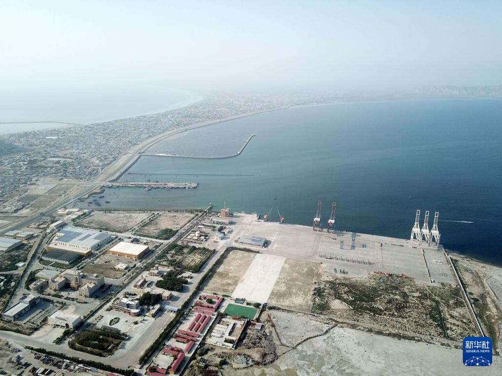 Infrastrukturprojekt f&uuml;r den Hafen von Gwadar in Pakistan, unterst&uuml;tzt durch den Wirtschaftskorridor China-Pakistan