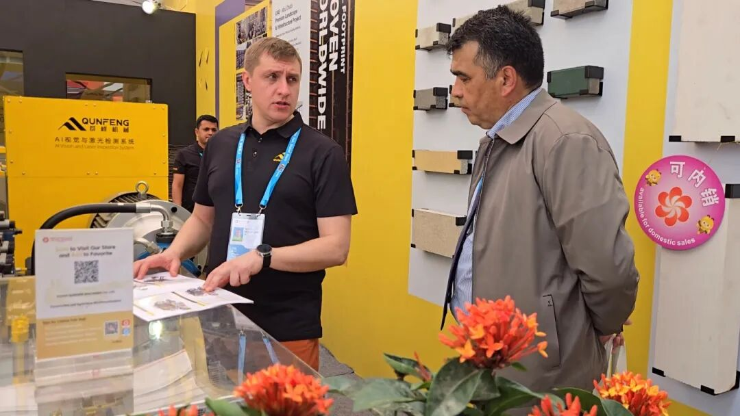 Russischer Kunde erkundet hocheffiziente Produktionslinien f&uuml;r Betonbl&ouml;cke von Qunfeng